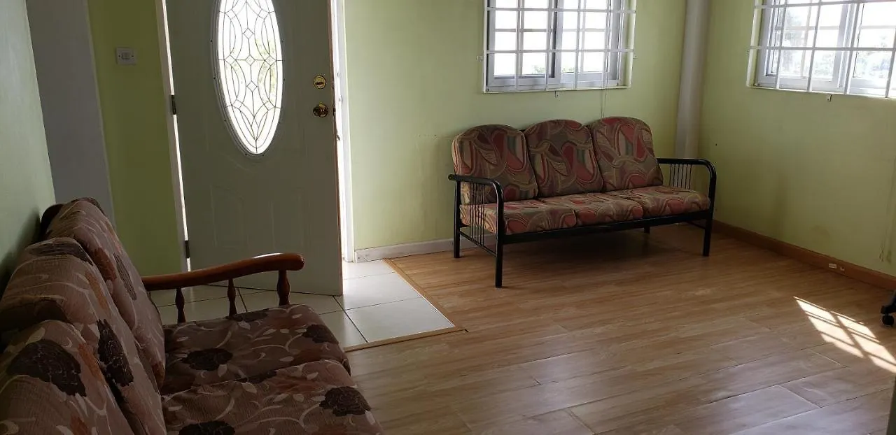 Unit 5/6 Private Apartment - Roseau Dominika