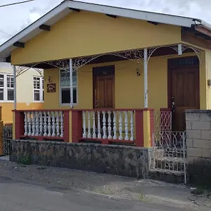 Hostel&beach Front Roseau