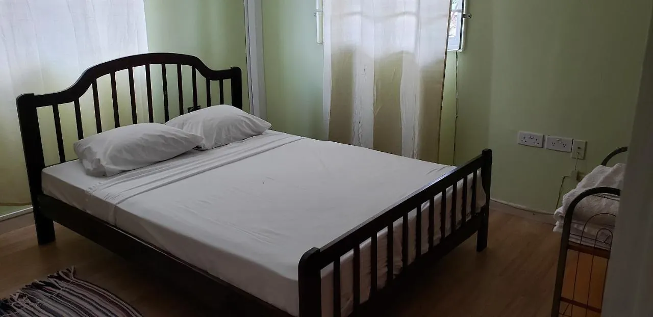 Unit 5/6 Private Apartment - Roseau