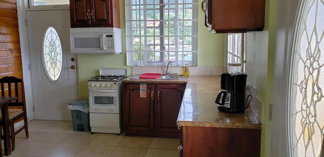Unit 5/6 Private Apartment - Roseau 0*,  Dominique