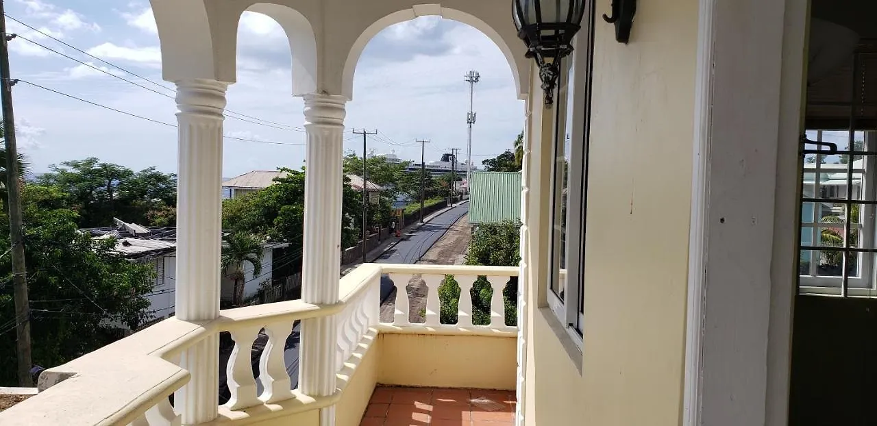 Unit 5/6 Private Apartment - Roseau